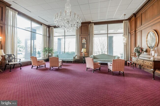 Foto del edificio - 9701 Fields Rd
