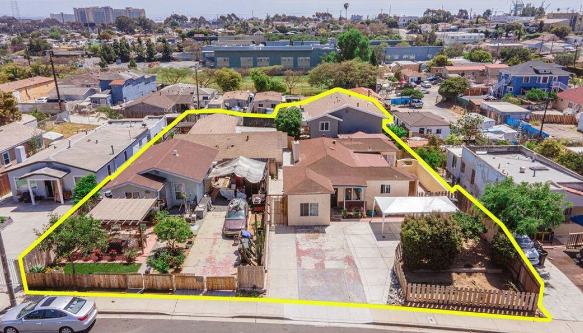 Primary Photo - 3137-3141 Valle Ave