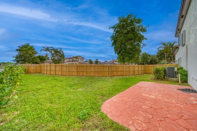 Foto del edificio - 2479 NE 4th St