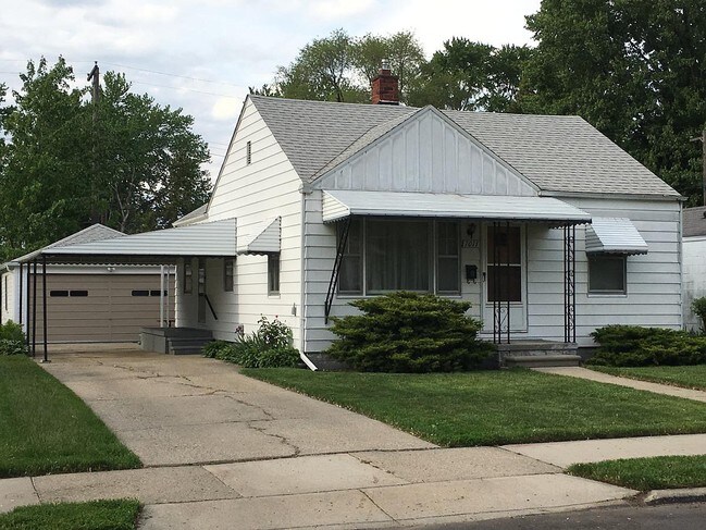 Building Photo - 1011 Vester St