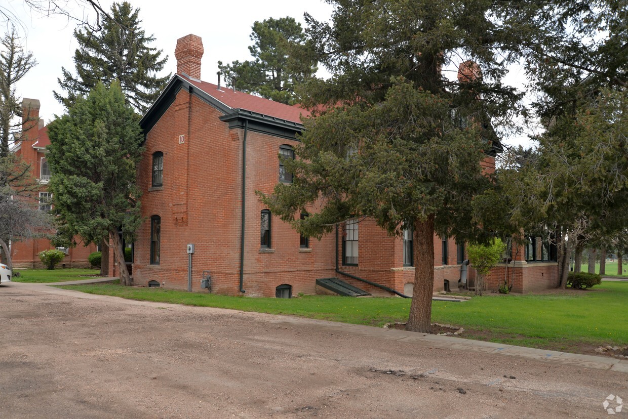 Foto del edificio - Friends Apartments