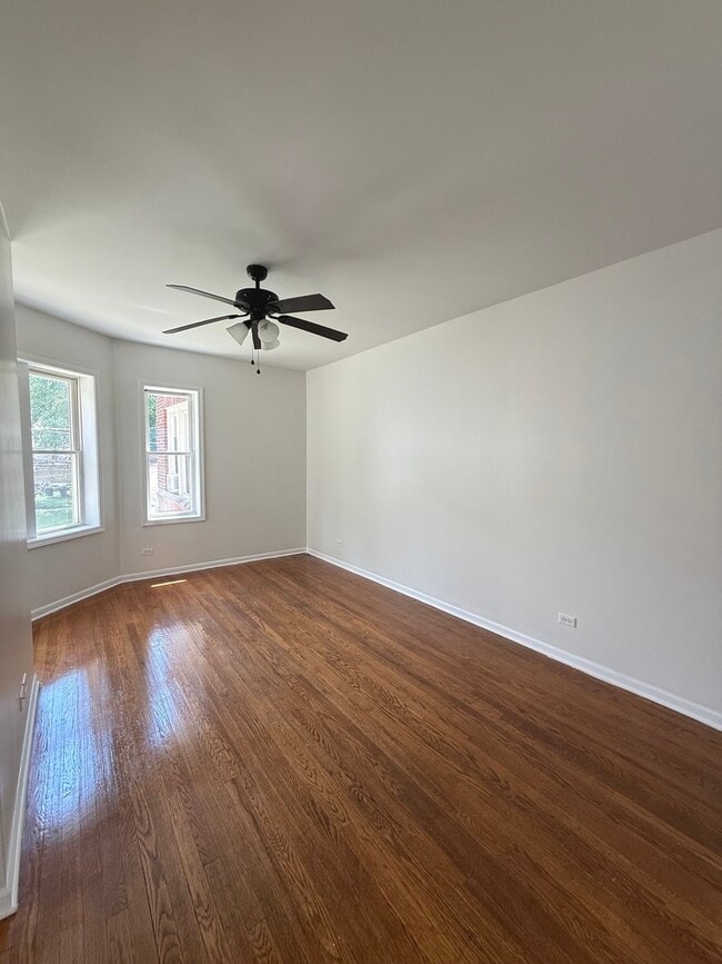 Building Photo - 7628 S Drexel Ave