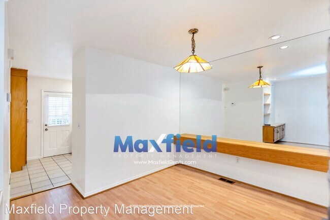 Foto del edificio - 2 br, 2.5 bath House - 3383 Shady Creek Place