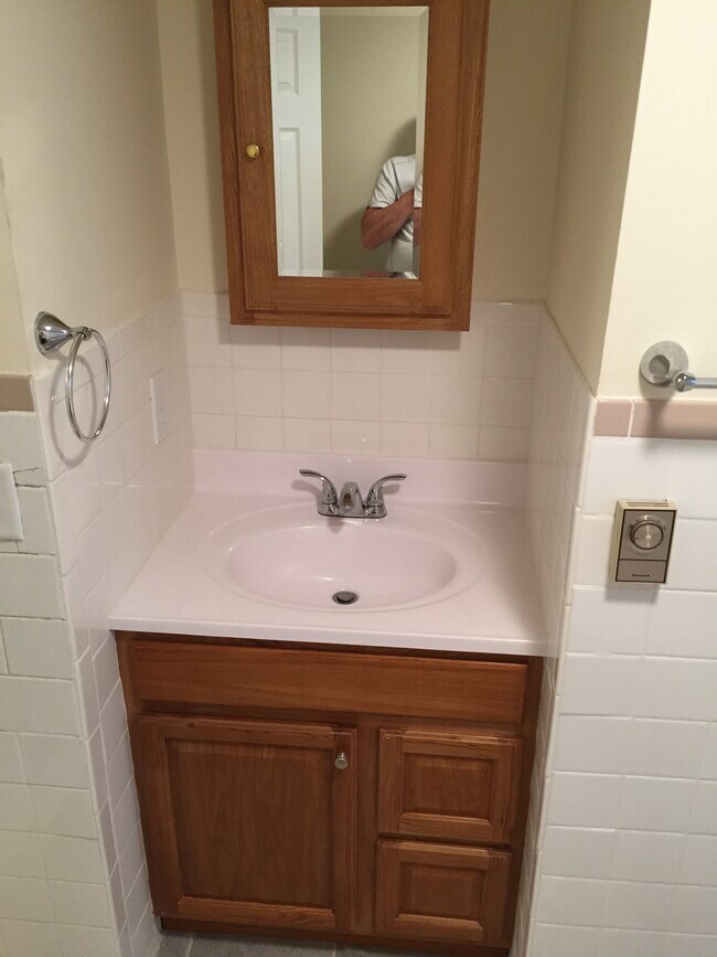 Baño - 19 Homestead St