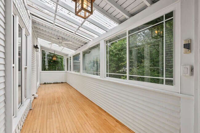 Building Photo - 1414 N 51st St