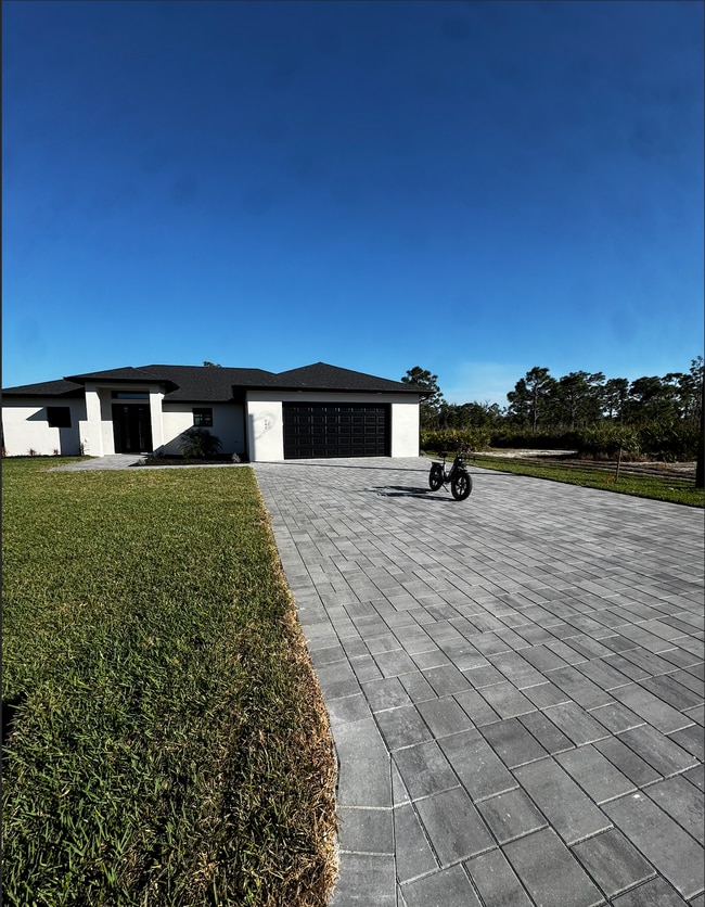 Building Photo - 242 Brig Cir W