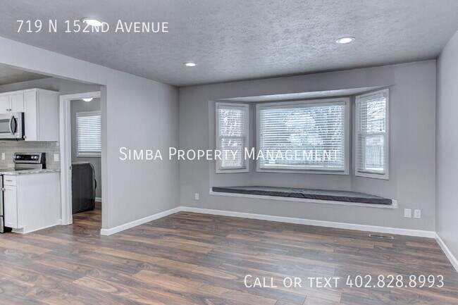 Foto del edificio - 719 N 152nd Ave