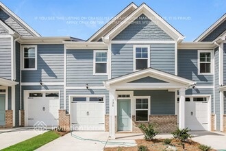 Building Photo - 726 Stewarts Crk Dr