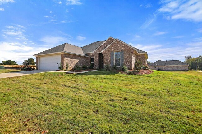 Building Photo - 577 Patrick Farms Dr