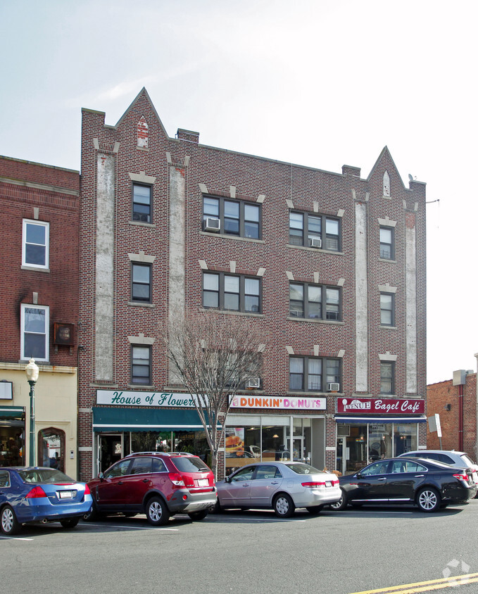 Building Photo - 227-231 Mamaroneck Ave