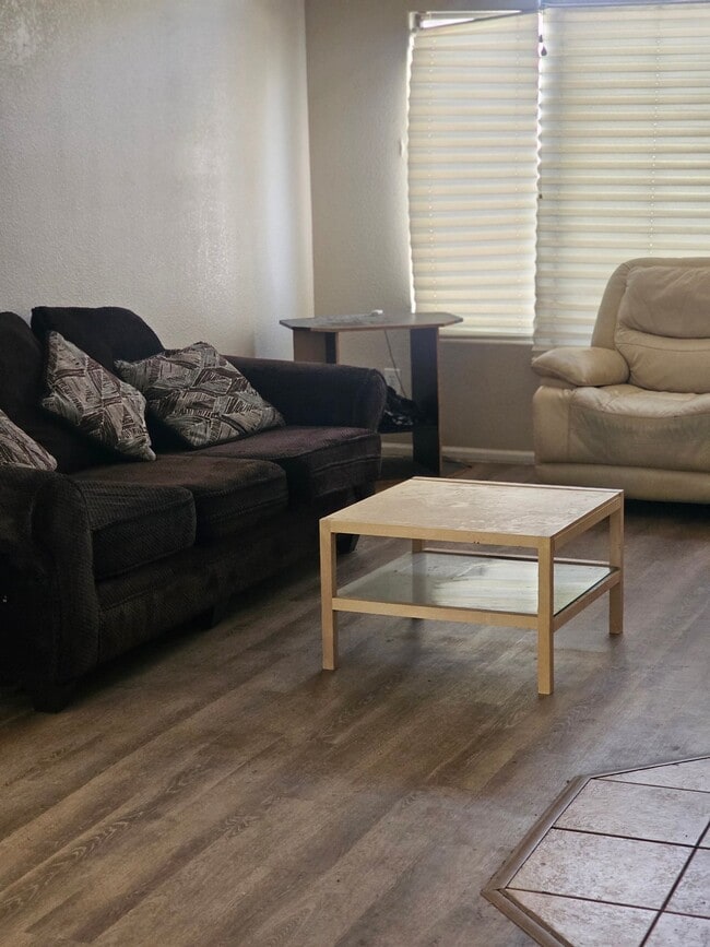 Photo - 10931 W Roanoke Ave House