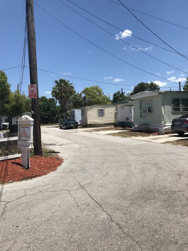 Building Photo - Casa Del Sol Mobile Home Park