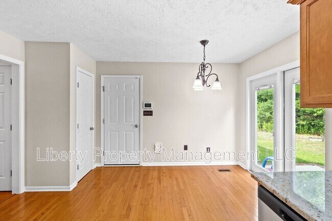Foto del edificio - 3640 Ambition Rd