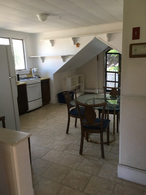 11 Eastman Ave Unit 2, Swampscott, MA 01907 Room for Rent in