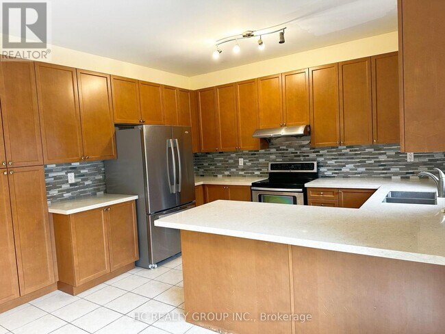 Building Photo - 102 Timna Crescent