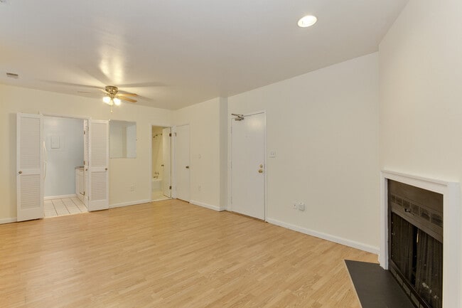 Building Photo - 2012 O St NW