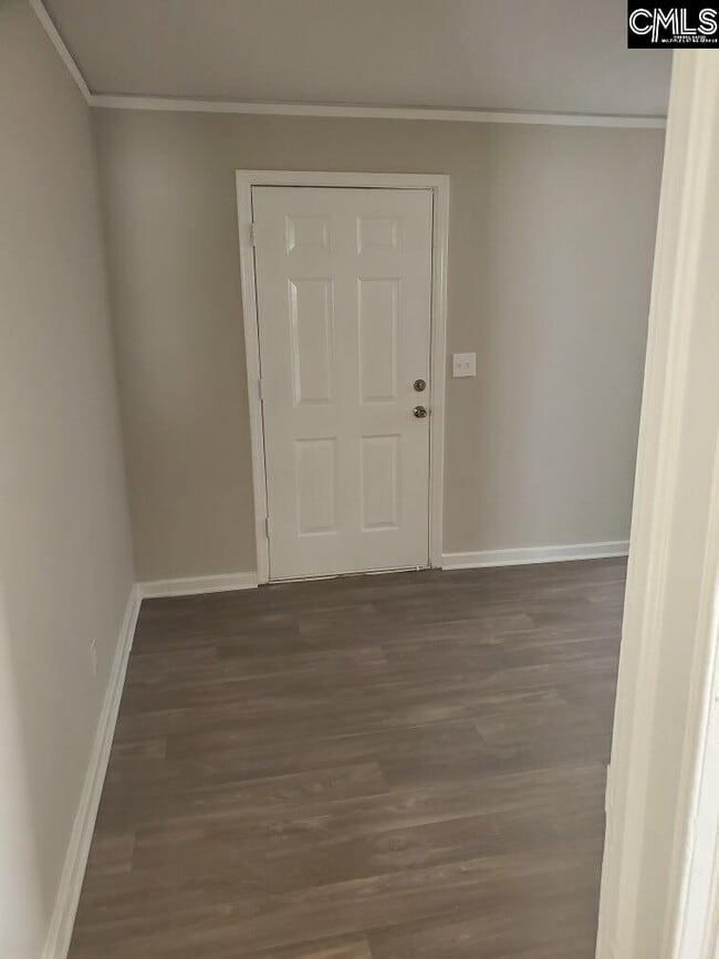 Building Photo - 332 S Bull St