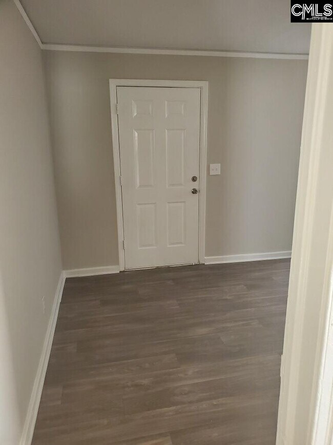 Foto del edificio - 332 S Bull St