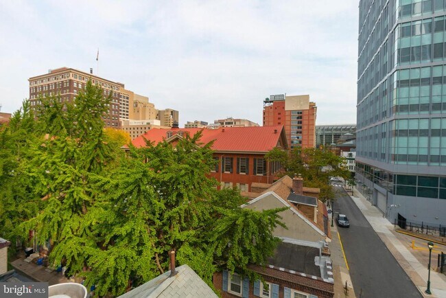 Foto del edificio - 1533 Cherry St