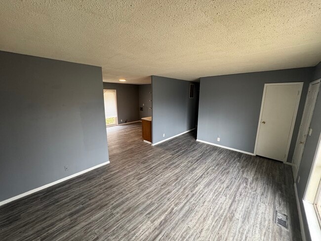 Building Photo - 1911 Fairchild-E