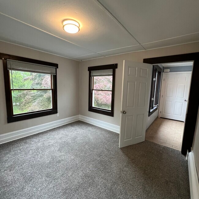 Dormitorio 2 - 40-2 Oak St