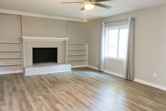 Foto del edificio - 346 Poplar St