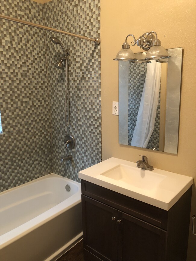 bathroom - 418 S. Washington Street