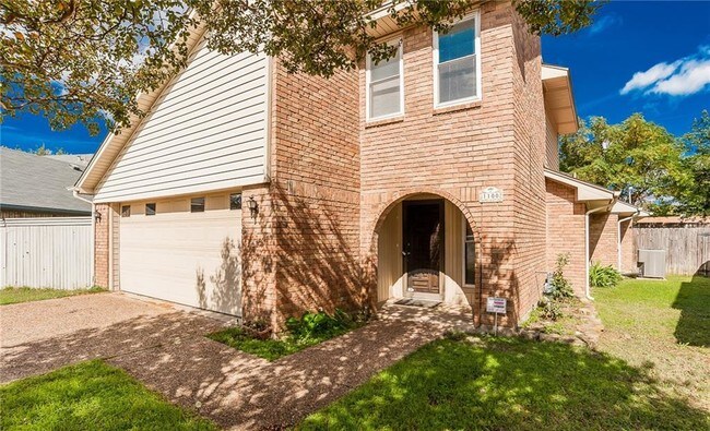 Building Photo - 1100 Carrington Ct