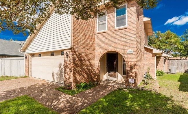Foto del edificio - 1100 Carrington Ct