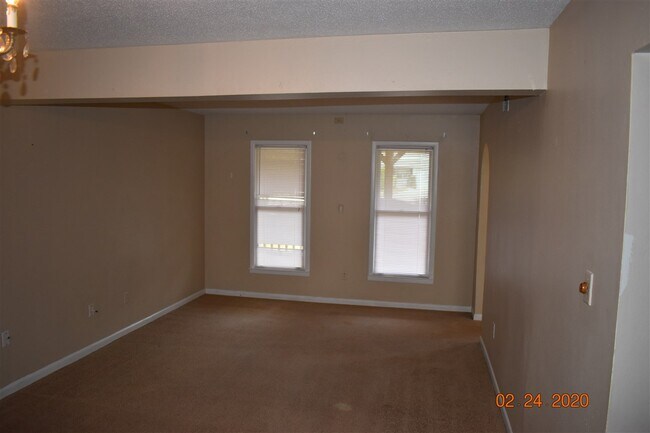 Building Photo - 4022 Delvin Dr