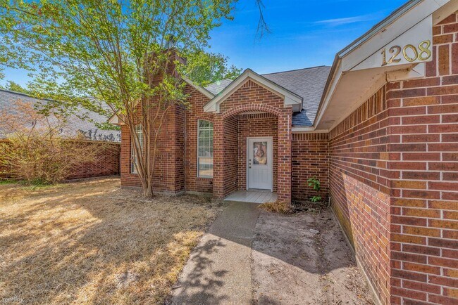 Foto del edificio - 3 br, 2 bath House - 1208 Bayou Woods Dr 1...