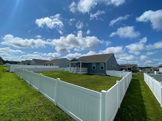 Building Photo - 28487 Hawthorne Trl
