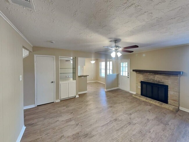 Foto del edificio - 3922 Cypressdale Dr