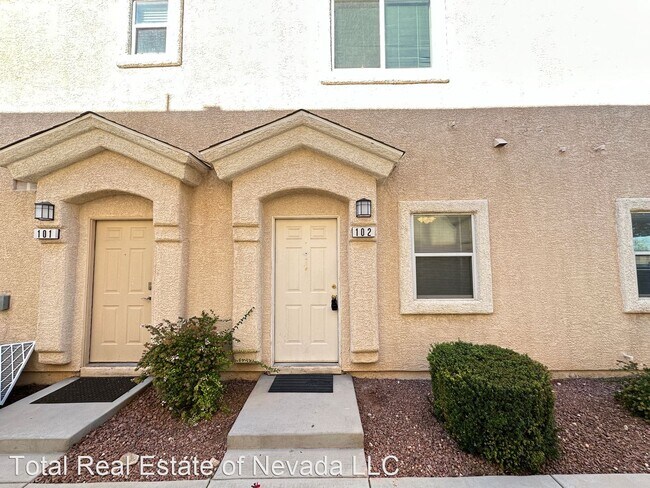 Foto del edificio - 2 br, 3 bath House - 9312 Straw Hays St #102