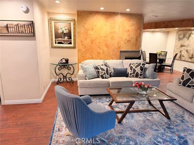 Foto del edificio - 2500 Benedict Canyon Drive