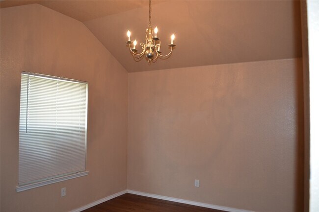 Building Photo - 1520 Carrigan Ln