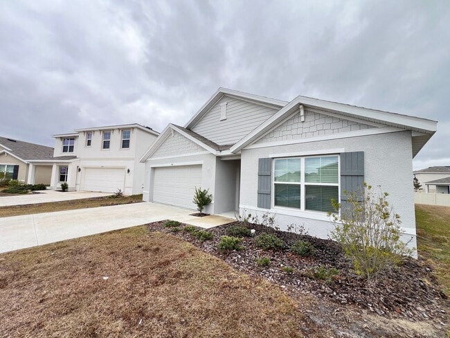 Building Photo - 4BD/2BA Modern Comfort Meets Suburban Serenity in Ocala! WASHER & DRYER INCLUDED! FULLY FENCED HOME!