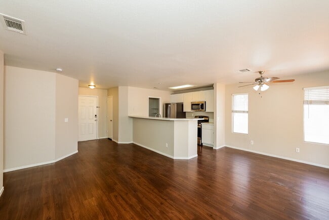 Building Photo - 5323 Sable Ct