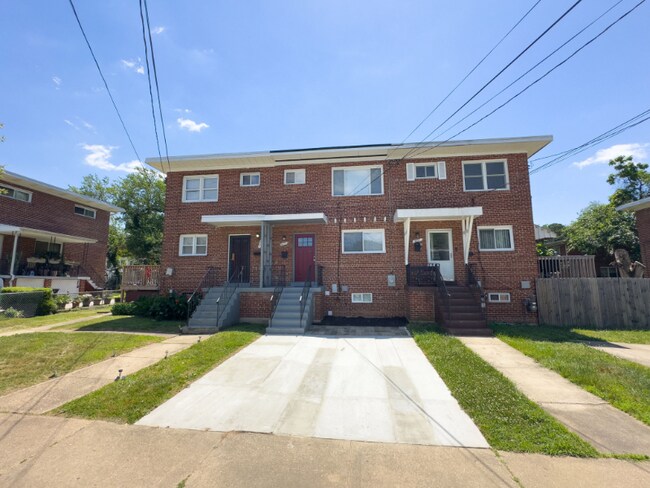 Foto del edificio - 4930 Winthrop St