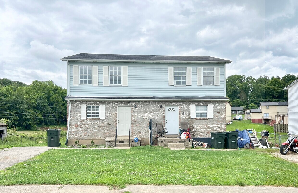 Primary Photo - 1420 Kingswood Way