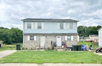 Building Photo - 1420 Kingswood Way