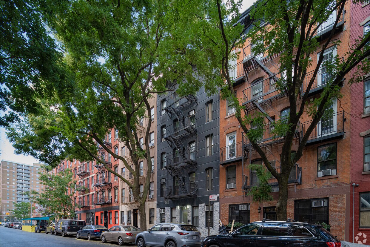 519 E Fifth St New York, NY 10009-6711 - 519 E Fifth St