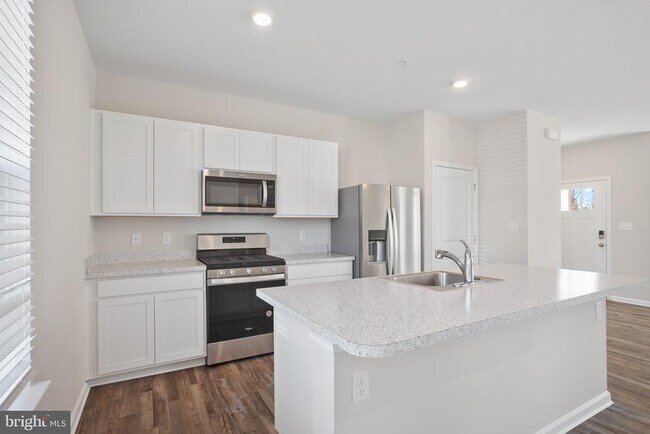 Foto del edificio - 323 Stream Valley Ct