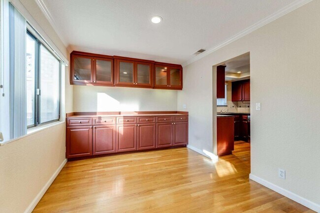 Building Photo - 12091 Atrium Dr