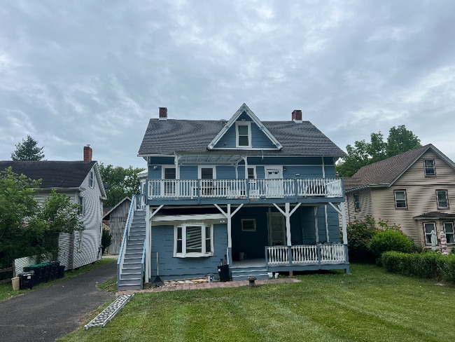 Foto del edificio - 92 Spring Garden St