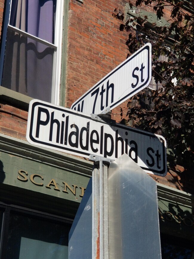 Foto del edificio - 711 Philadelphia St