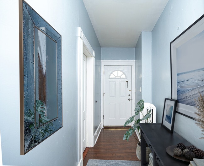 Building Photo - 335 Zion St