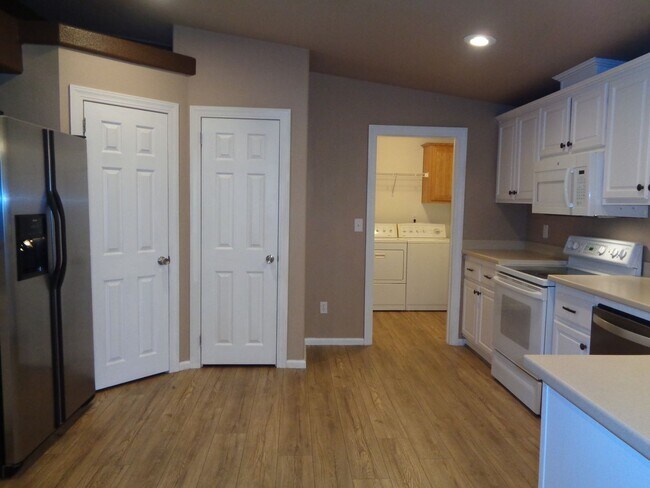 Foto del edificio - 4511 Gray Fox Heights
