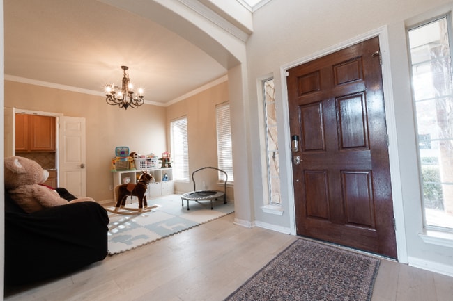 Building Photo - 917 Cavalry Ride Trail