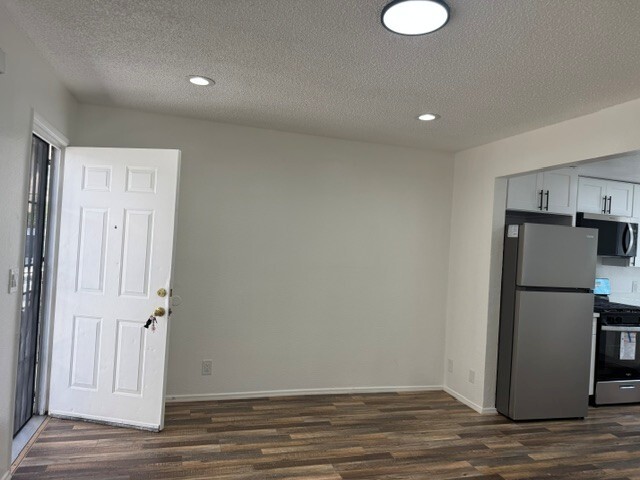 Photo - 448 W 87th St (Los Angeles, CA) Apartment